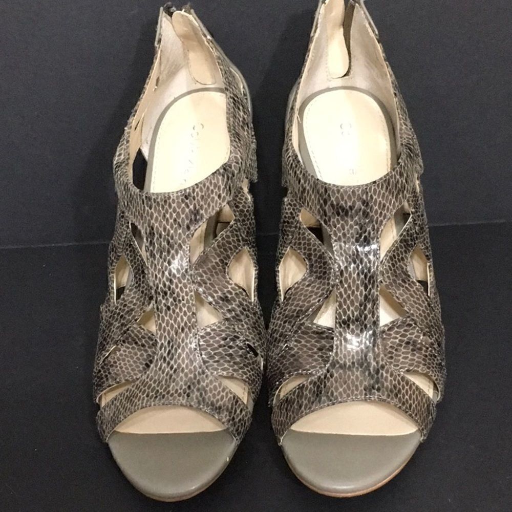 Calvin Klein Gray Python embossed heels - Picture 2 of 11